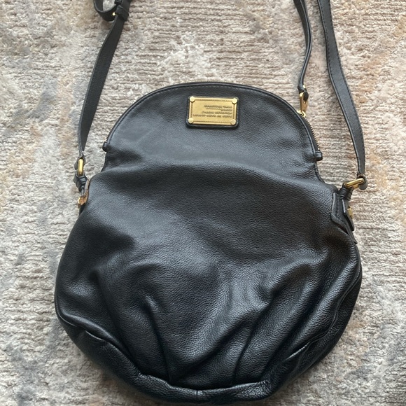 Marc by Marc Jacobs | Black Leather Bag with Antique gold hardware - Picture 3 of 3